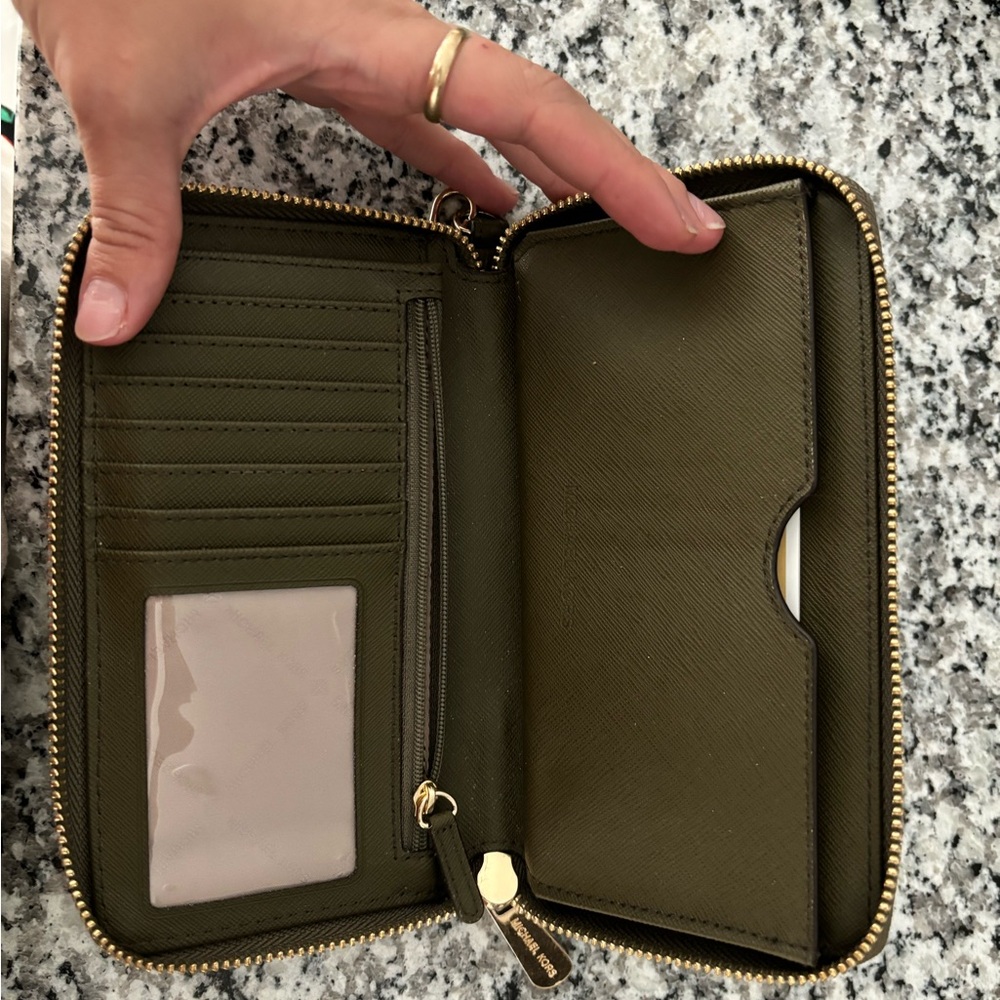 COPY - Michael Kors Backpack and Wallet - Picture 5 of 6